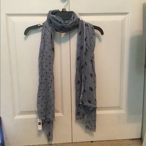 Gap scarf